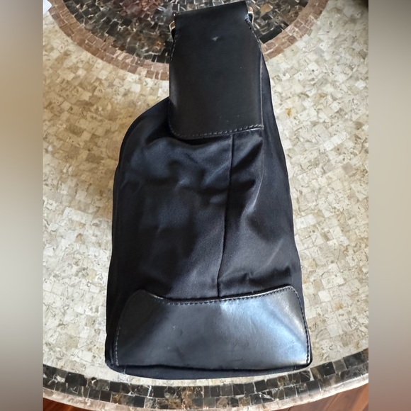 Vintage Prada Semitracolla Tessuto + Vitel Black Shoulder Bag - Picture 9 of 16